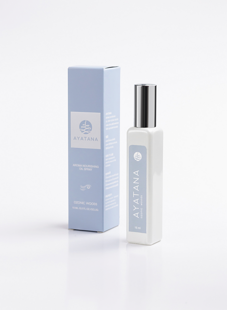 Uydagi yalangoch qishloq ayollari fotosurati