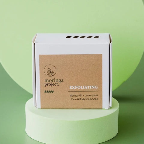Moringa Project Exfoliating Moringa Scrub & Lemongrass Soap สบู่ขัดผิวสูตรมะรุม & ตะไคร้ สำหรับผิวหน้าและผิวกาย (100g) - Organic Pavilion